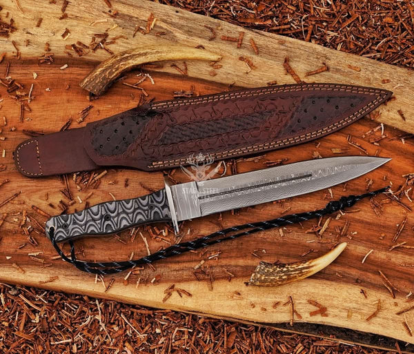 Damascus stainless steel boar hunting knife with black Micarta handle