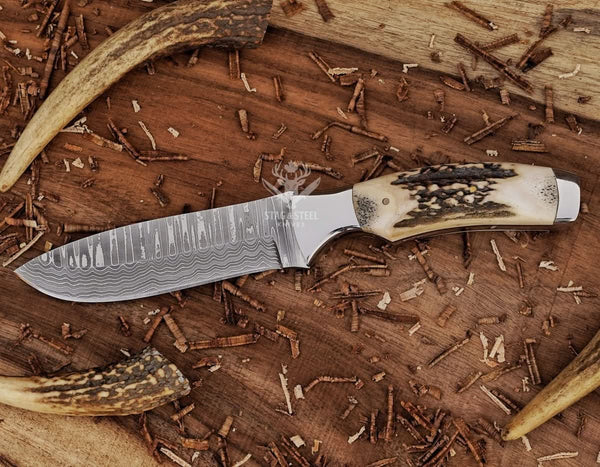 Hunting Bushcraft Knife - VG10 Stainless Damascus Steel Blade