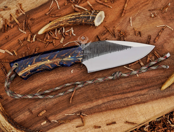 D2 deer hunting knife handcrafted with pinecone handle