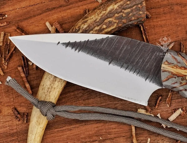 Deer hunting knife with pinecone handle