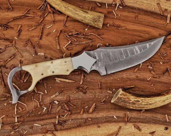 Custom Ringtail Hunting Knife – Stainless Damascus Blade