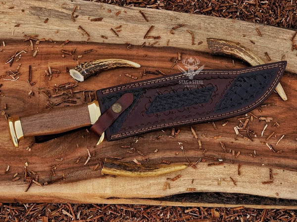 d2 crocodile dundee Knife with a leather sheath