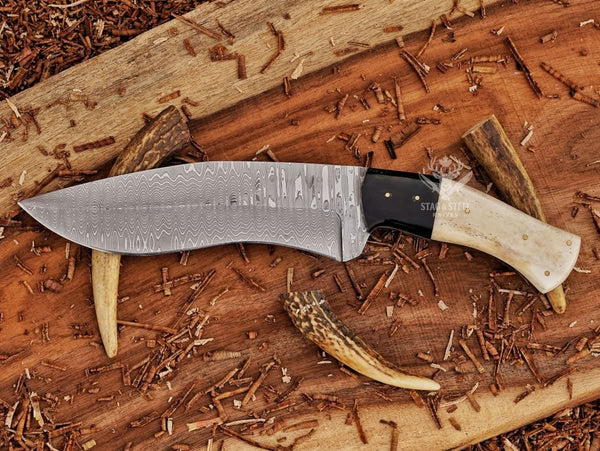 Full tang construction of handmade Damascus Kukri Bowie knife