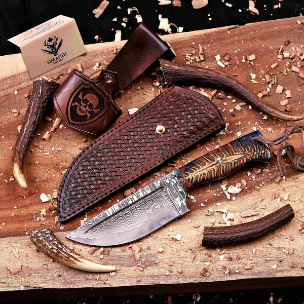 Damascus Hunting knife with leather sheath