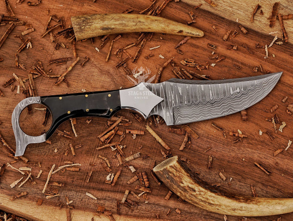 Custom Ringtail Hunting Knife – Stainless Damascus Blade
