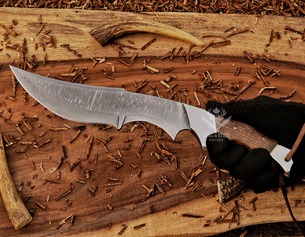 Handmade Damascus Bowie Knife – 8” Hunting Blade with Walnut Wood Handle + Leather Sheath