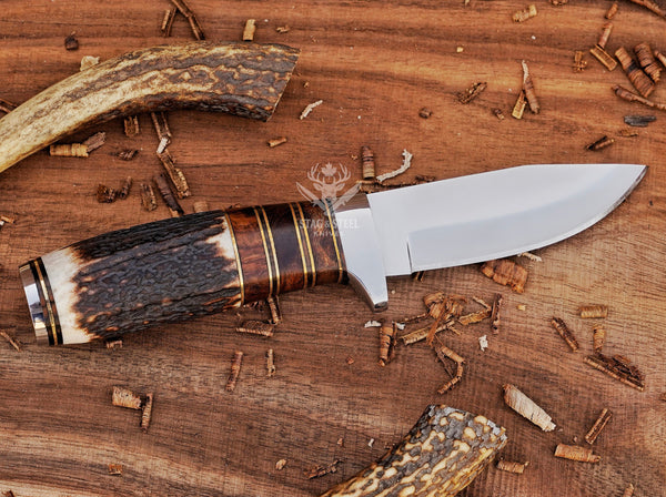 Handmade Damascus Skinner Knife – Stag Horn Handle, 8.75″ EDC & Hunting Knife with Leather Sheath