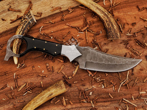 Custom ringtail hunting knife with D2 steel blade 