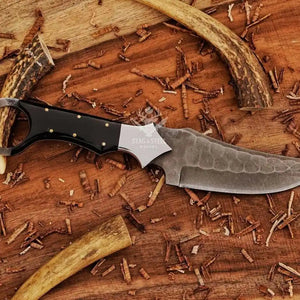Custom ringtail hunting knife with D2 steel blade 