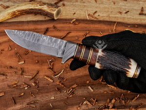 Best hunting knife with small Damascus fixed blade
