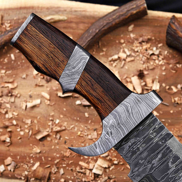 Wenge wood handle with Damascus spacer and guard on Predator bowie knife