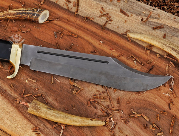 Crocodile Dundee knife blade spine detail