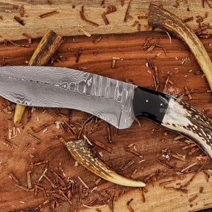 Full tang Damascus kukri knife for strength and balance