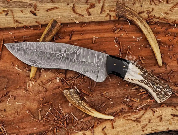 Full tang Damascus kukri knife for strength and balance