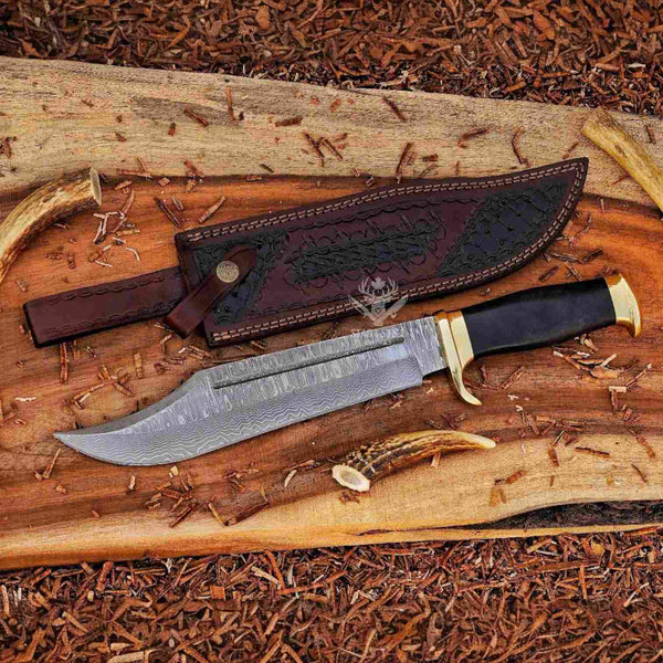 Crocodile Dundee Bowie Knife with leather sheath
