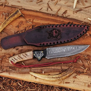 Full tang damascus hunting knife front view premium hunter knife