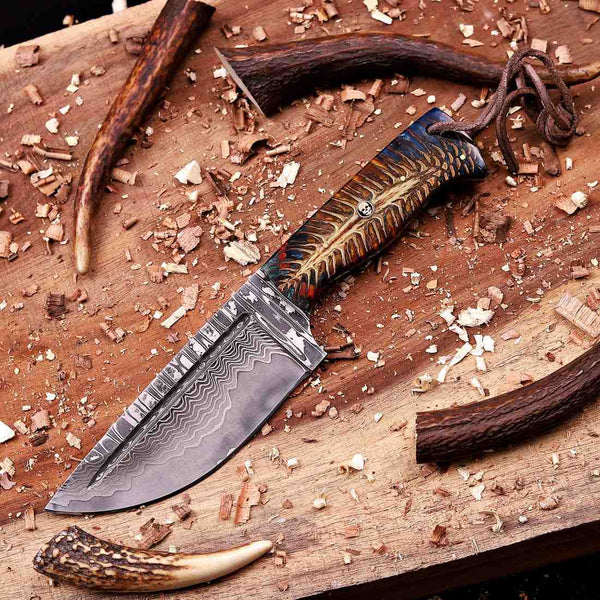 San Mai Damascus hunting knife blade with stabilized pine cone handle