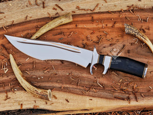 Survival bowie knife with durable D2 steel blade